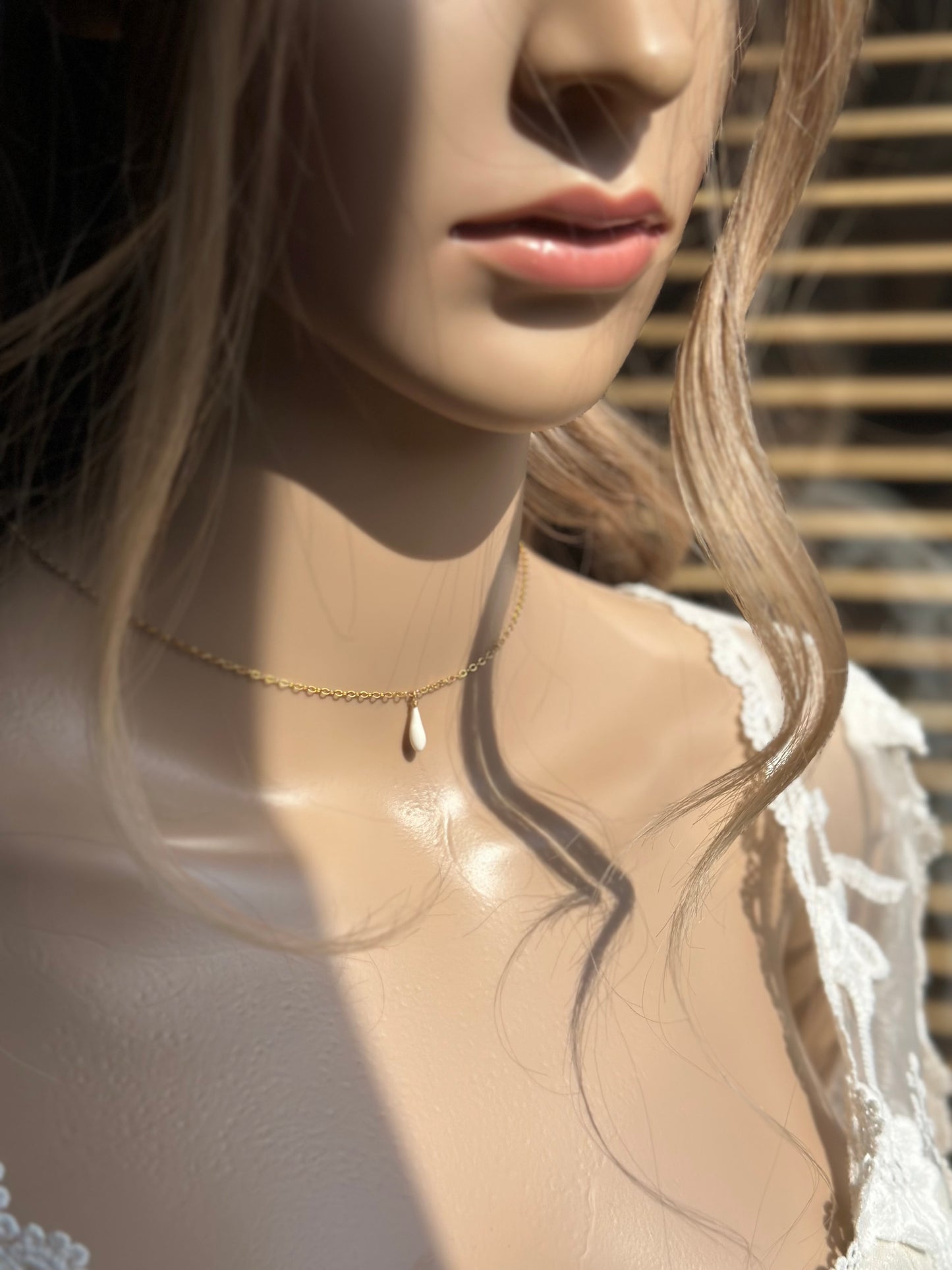 Collier de dos mariage - Louise