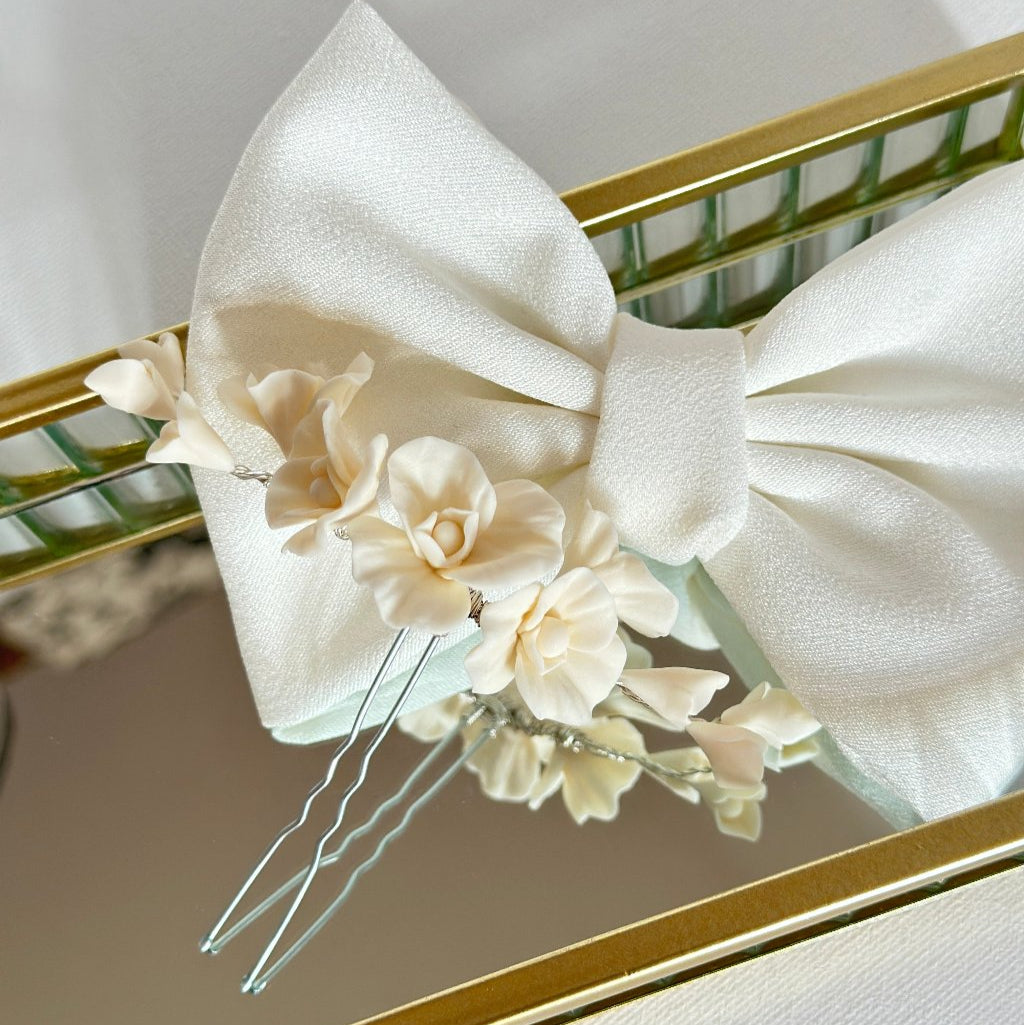 bijou fleur cheveu ivoire