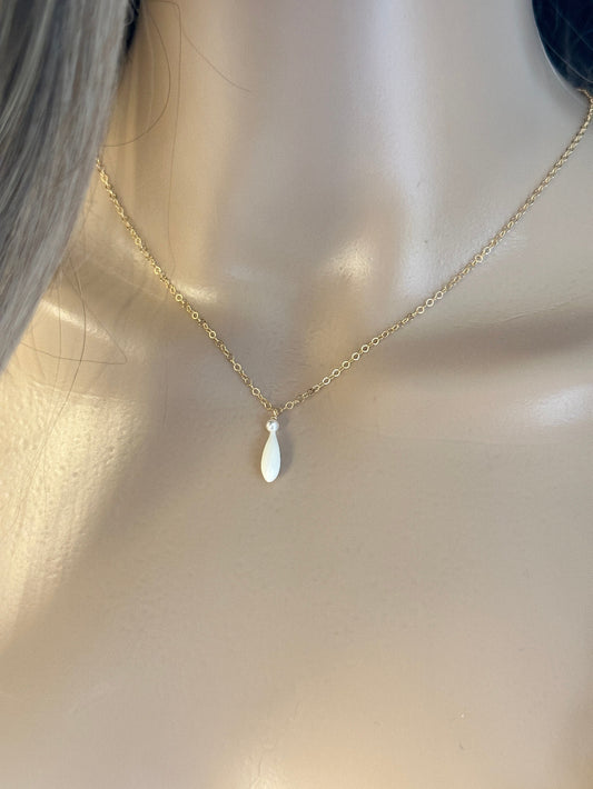 collier goutte et perle