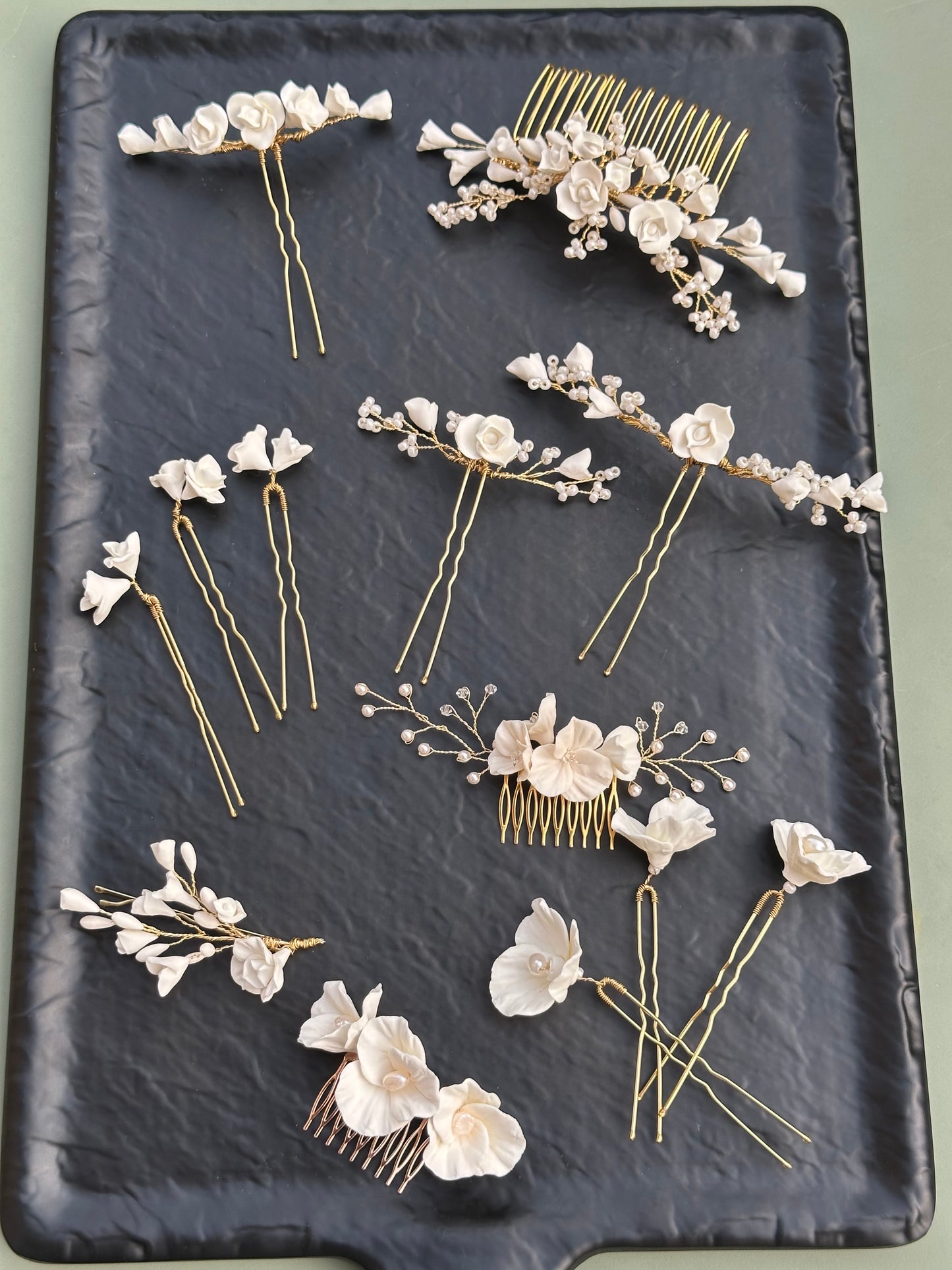 Bijou de cheveux fleurs et perles