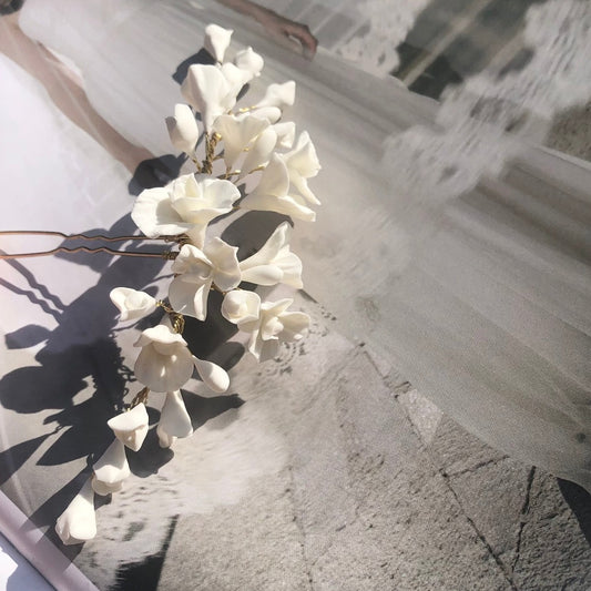 BROCHE CHEVEUX FLEURS PORCELAINE