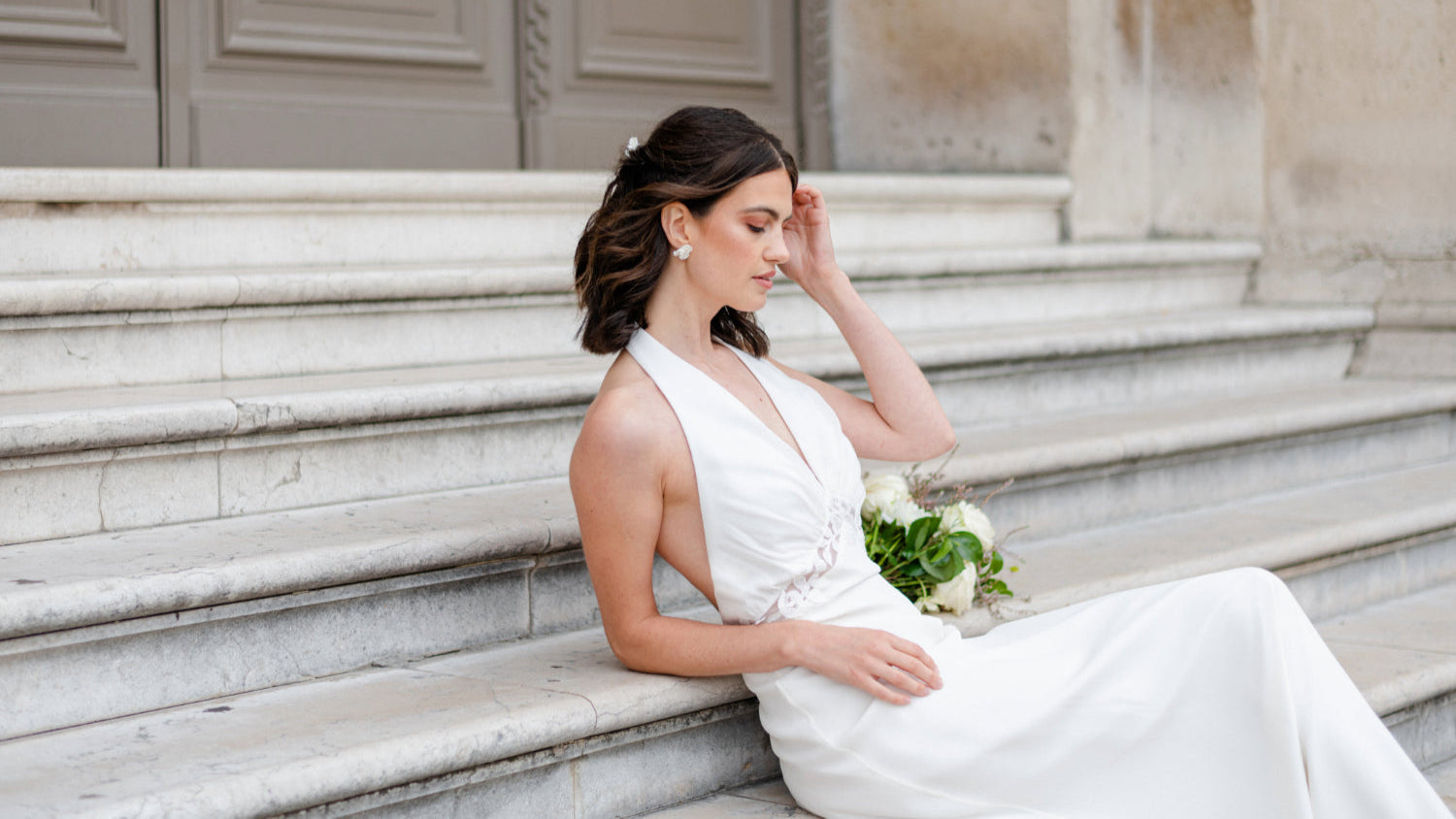 Accessoires de mariée artisanaux : pourquoi le fait-main fait toute la différence