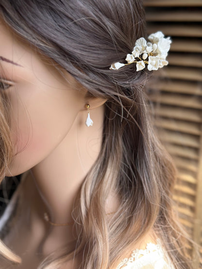 Boucles d'oreilles fleuries cérémonie - Amandine
