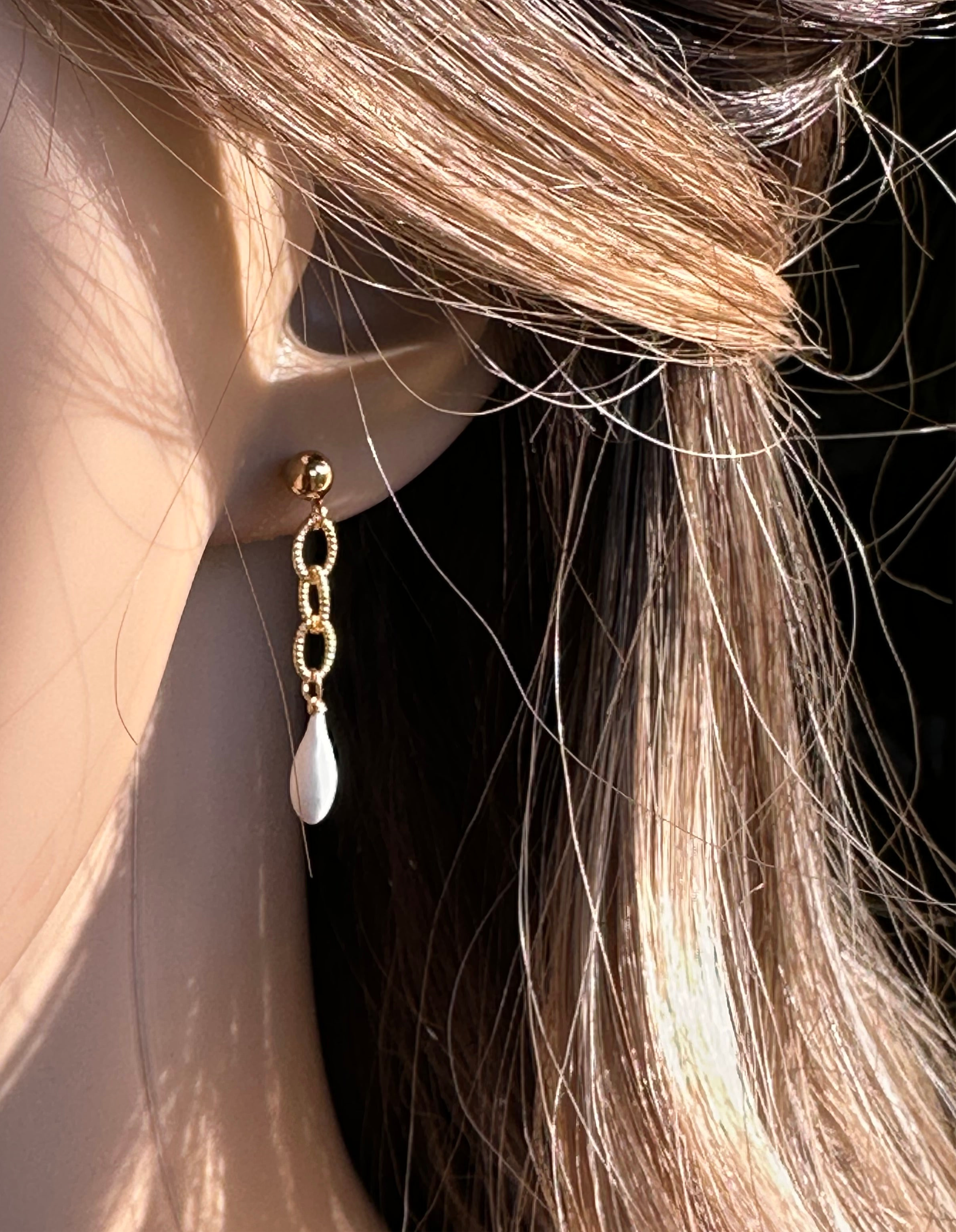 Boucles d’oreilles élégante mariée porcelaine et or 