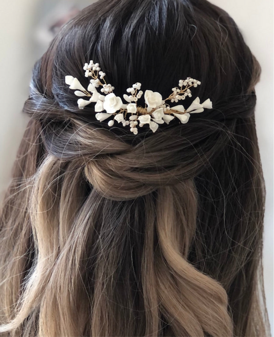 Peigne fleurs en porcelaine froide et perles