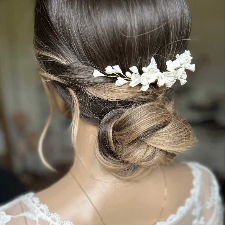 BROCHE CHEVEUX FLEURS PORCELAINE