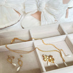 bijoux pour goutte et fleur