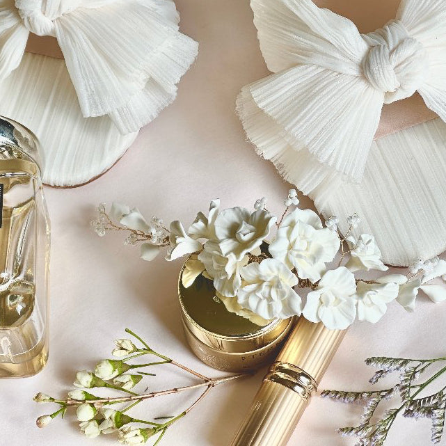 Peigne mariage avec fleurs en porcelaine froide et perles - Embelli
