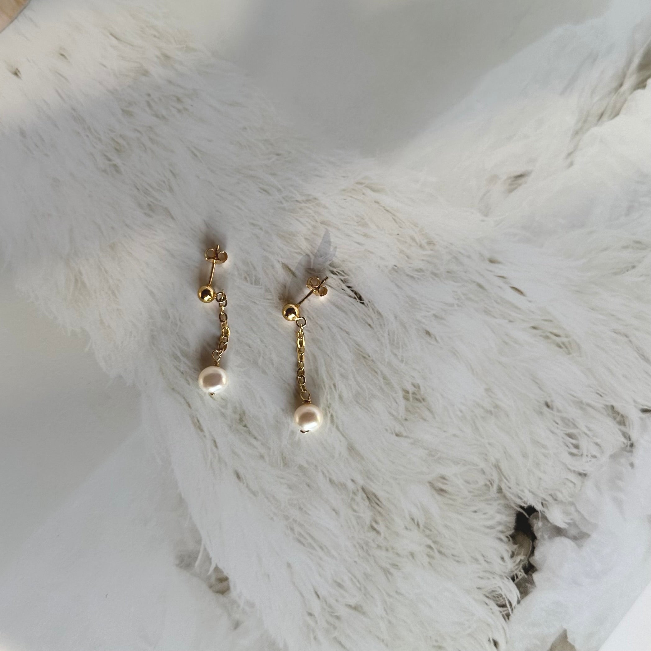 Boucles d'oreilles perles d’eau douce et or laminé - Emma