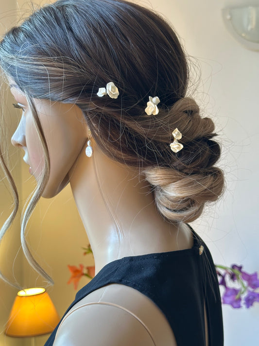 Pic chignon petites fleurs 