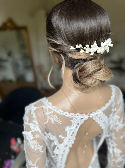 Broche cheveux mariage fleurs de porcelaine