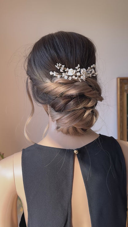 Peigne fleurs en porcelaine froide et perles