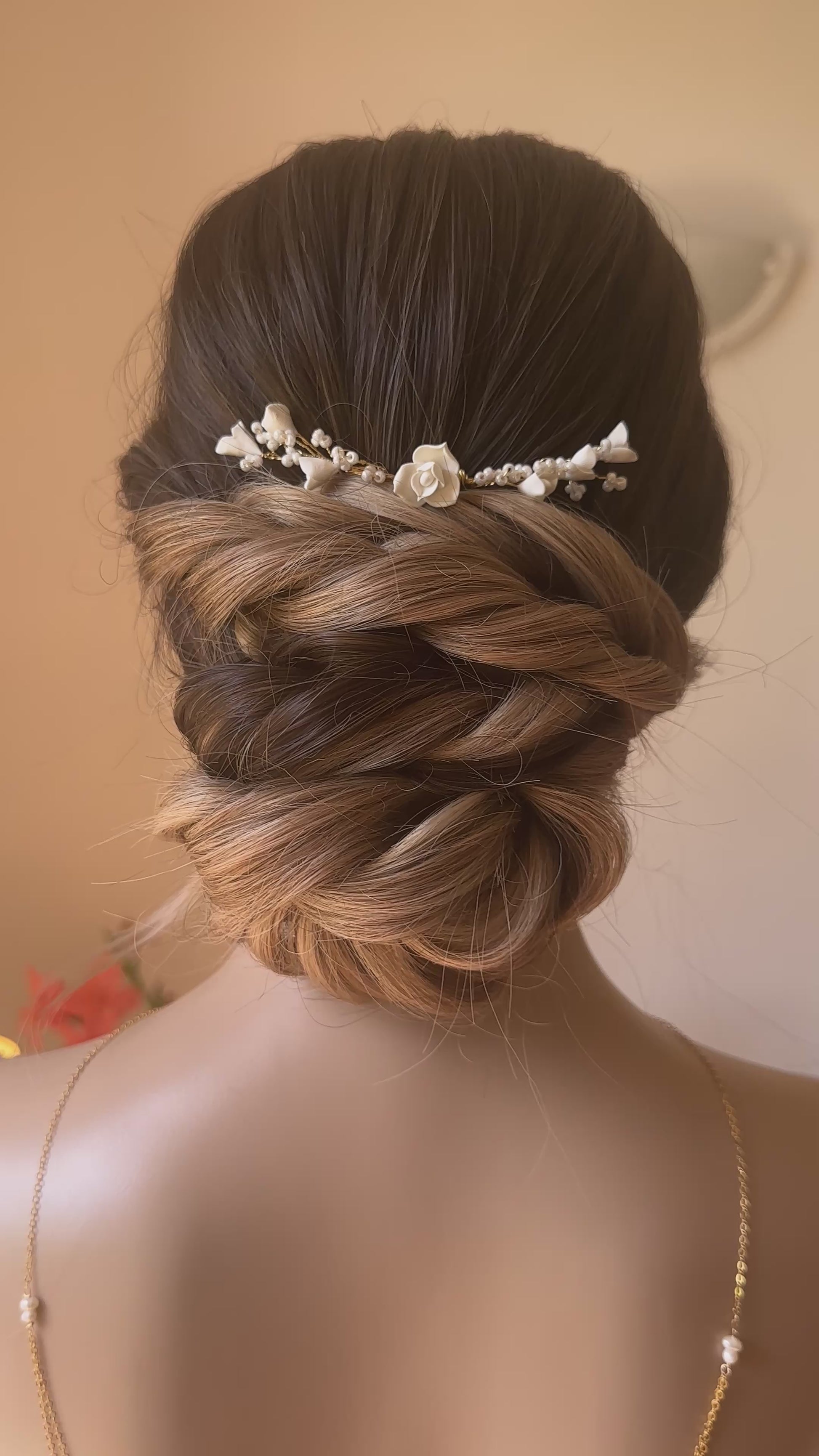 pic à chignon romantique mariage hiver