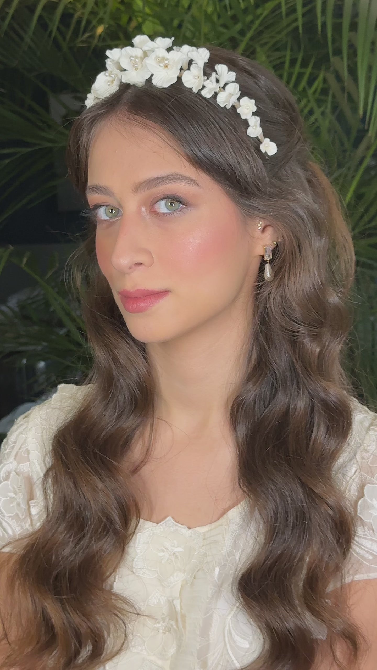 Couronne mariage avec fleurs de porcelaine froide et perles - Elégancia