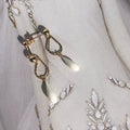  boucles d’oreilles pendantes de mariées.
