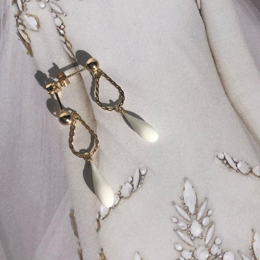  boucles d’oreilles pendantes de mariées.